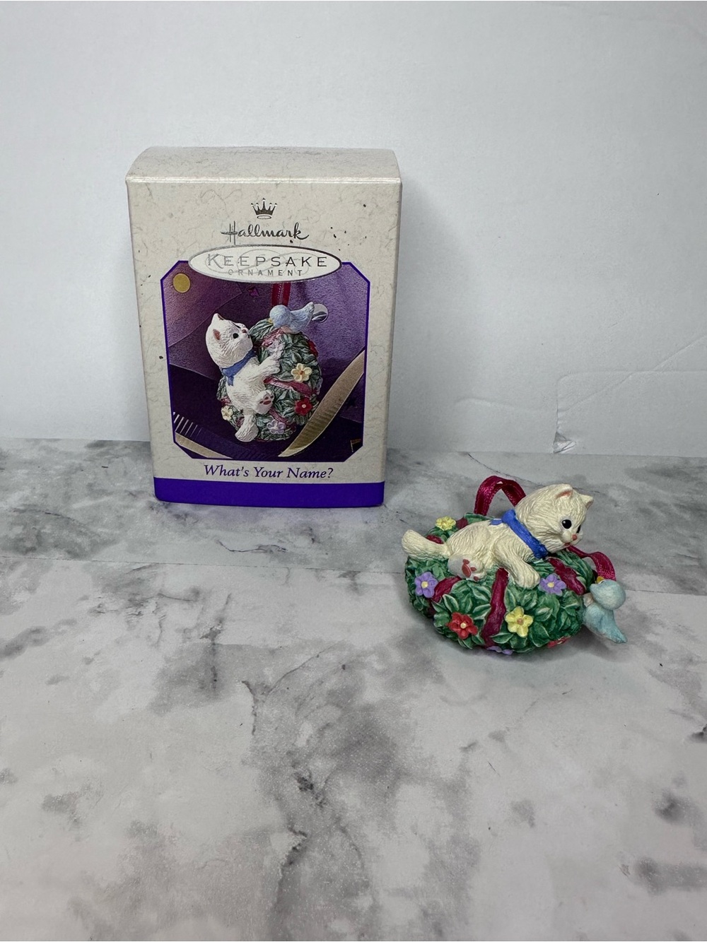 Hallmark White Kitten on Floral Wreath Ornament with Blue Collar